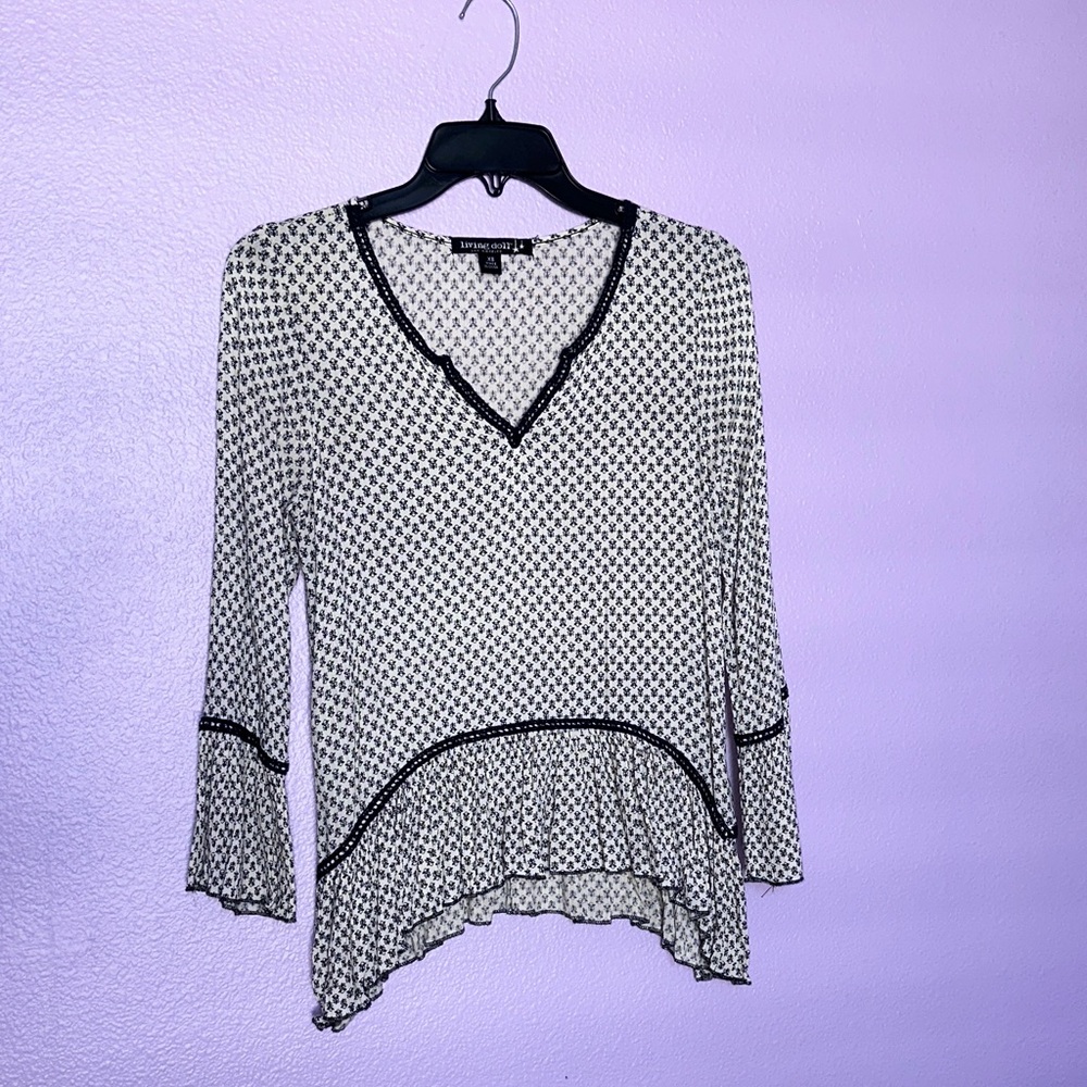 LIVING DOLL LOS ANGELES  Black and White Patterned Women's Top